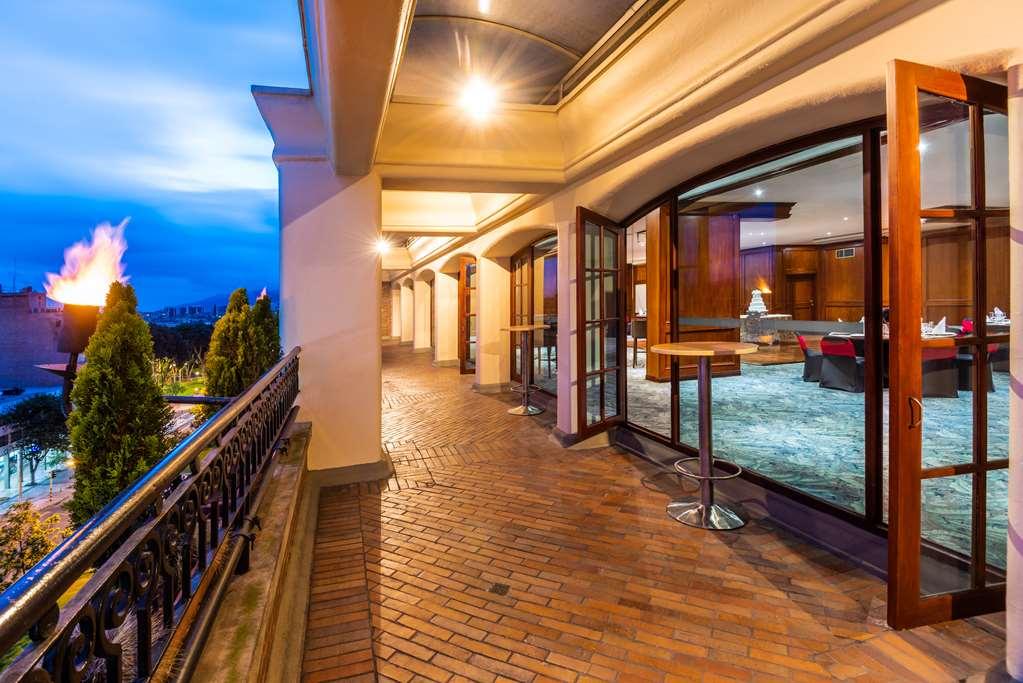 Hotel Dann Carlton Богота Интериор снимка The 101 Club